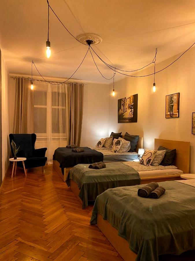 Lares And Penates Apartamento Cracovia Exterior foto