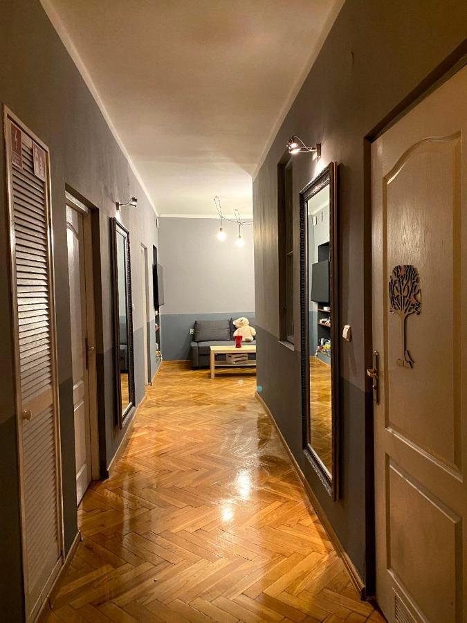 Lares And Penates Apartamento Cracovia Exterior foto