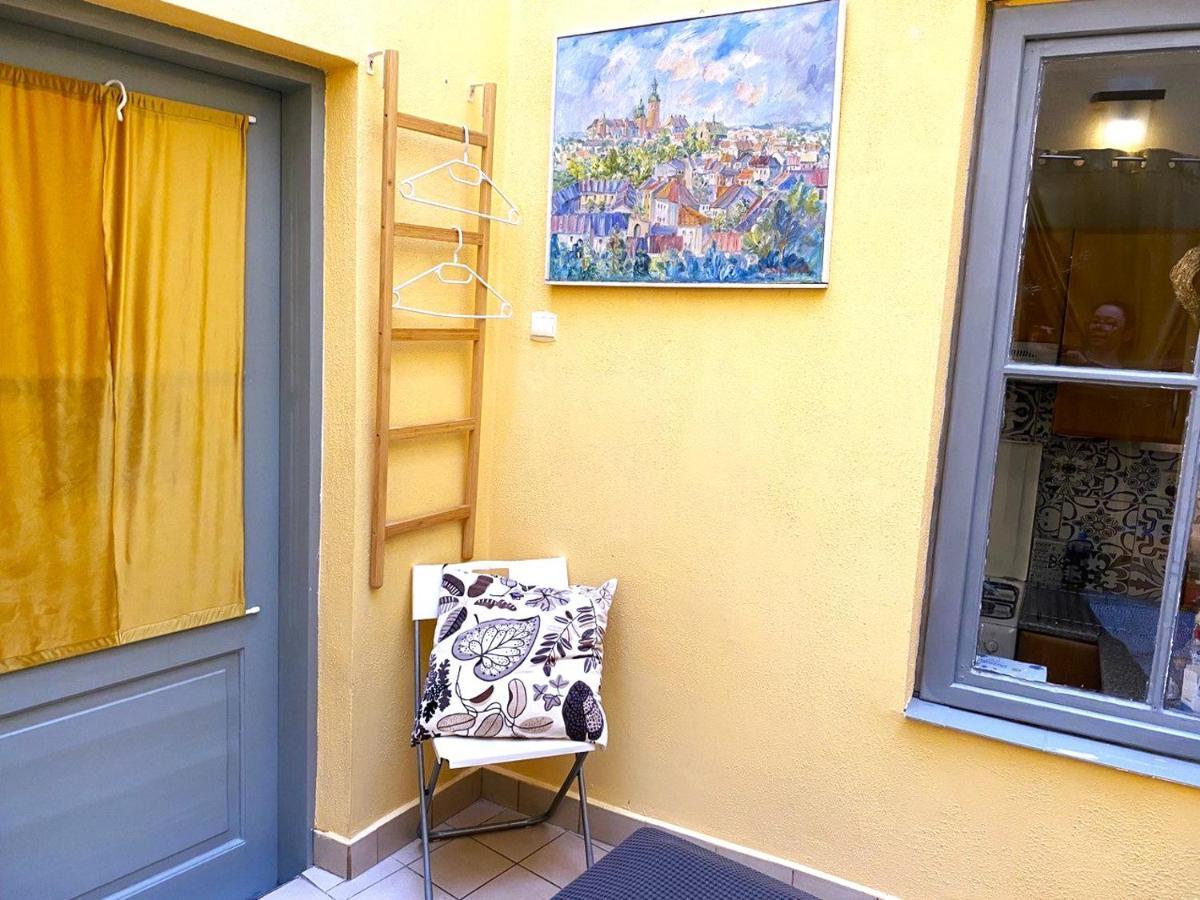 Lares And Penates Apartamento Cracovia Exterior foto