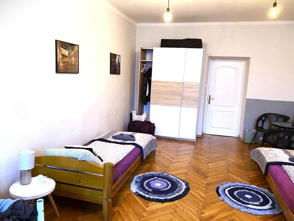 Lares And Penates Apartamento Cracovia Exterior foto